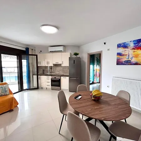 Riviera Apartman *