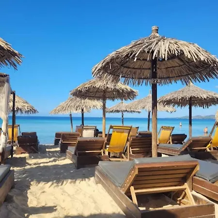 Riviera Peraía